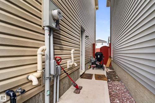 5242 23 Avenue, Edmonton, AB - 