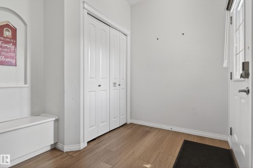 5242 23 Avenue, Edmonton, AB - Indoor Photo Showing Other Room