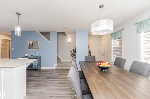 2051 Graydon Hill Crescent, Edmonton, AB - Indoor Photo Showing Dining Room