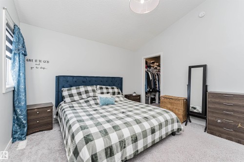 2051 Graydon Hill Crescent, Edmonton, AB - Indoor Photo Showing Bedroom