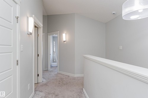 2051 Graydon Hill Crescent, Edmonton, AB - Indoor Photo Showing Other Room