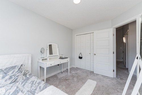 2051 Graydon Hill Crescent, Edmonton, AB - Indoor Photo Showing Bedroom