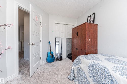 2051 Graydon Hill Crescent, Edmonton, AB - Indoor Photo Showing Bedroom