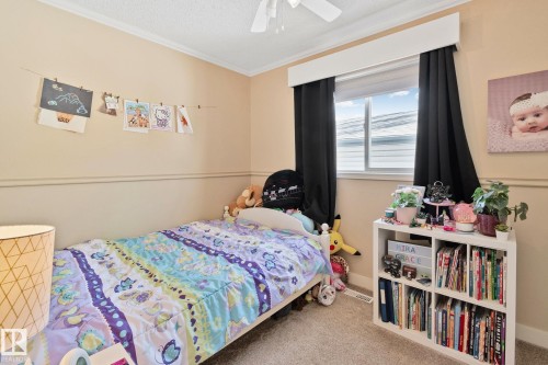 13817 131A Avenue, Edmonton, AB - Indoor Photo Showing Bedroom