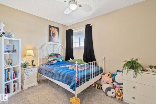 13817 131A Avenue, Edmonton, AB - Indoor Photo Showing Bedroom