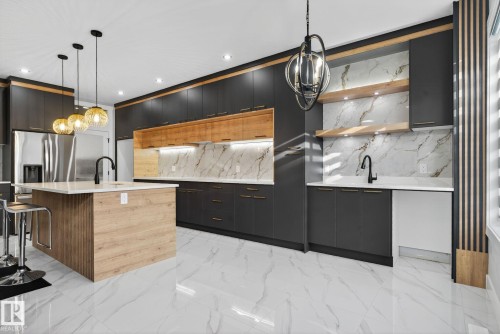 1815 17 Avenue, Edmonton, AB - Indoor Photo Showing Kitchen With Upgraded Kitchen