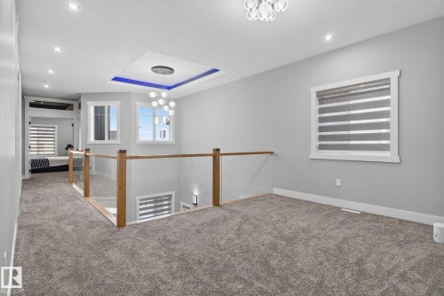 1815 17 Avenue, Edmonton, AB - Indoor Photo Showing Other Room