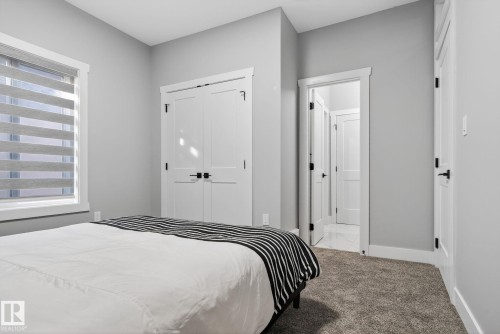 1815 17 Avenue, Edmonton, AB - Indoor Photo Showing Bedroom