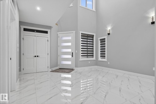 1815 17 Avenue, Edmonton, AB - Indoor Photo Showing Other Room