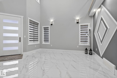 1815 17 Avenue, Edmonton, AB - Indoor Photo Showing Other Room