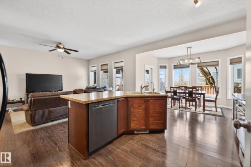 3233 21A Avenue, Edmonton, AB - Indoor