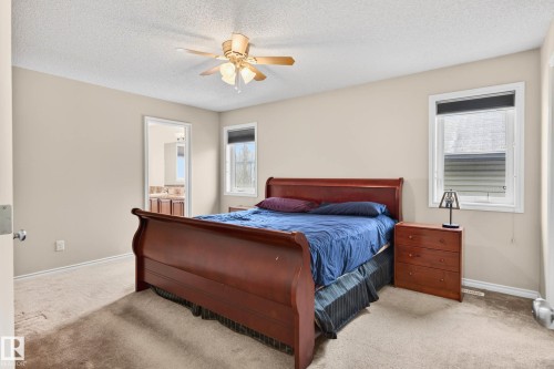 3233 21A Avenue, Edmonton, AB - Indoor Photo Showing Bedroom