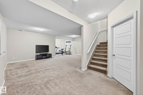 3233 21A Avenue, Edmonton, AB - Indoor