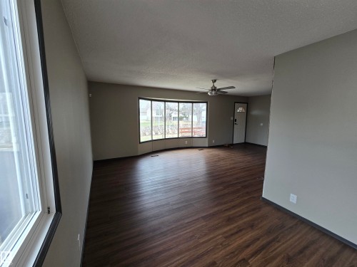 4101 South Park Drive, Leduc, AB - Indoor