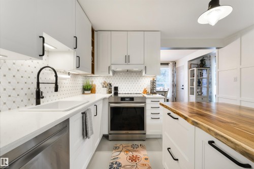 50 Grandview Ridge, St. Albert, AB - Indoor Photo Showing Kitchen With Upgraded Kitchen