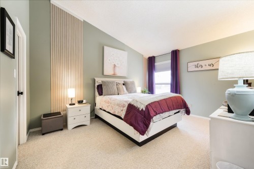 50 Grandview Ridge, St. Albert, AB - Indoor Photo Showing Bedroom