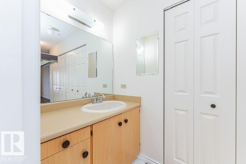 1603 11027 87 Avenue, Edmonton, AB - Indoor Photo Showing Bathroom
