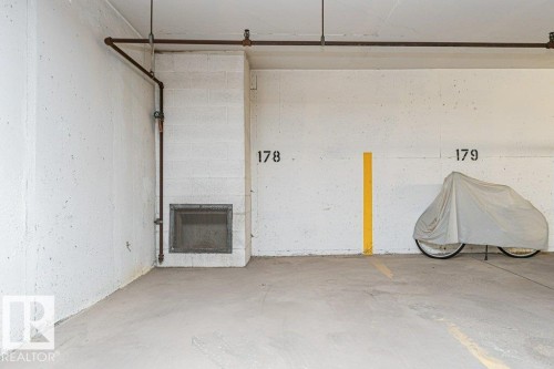 1603 11027 87 Avenue, Edmonton, AB - Indoor Photo Showing Garage