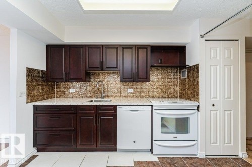1603 11027 87 Avenue, Edmonton, AB - Indoor Photo Showing Kitchen