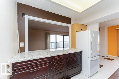 1603 11027 87 Avenue, Edmonton, AB - Indoor Photo Showing Kitchen