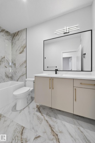 461 Crystal Creek Link, Leduc, AB - Indoor Photo Showing Bathroom
