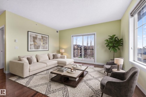 413 10530 56 Avenue, Edmonton, AB - Indoor Photo Showing Living Room