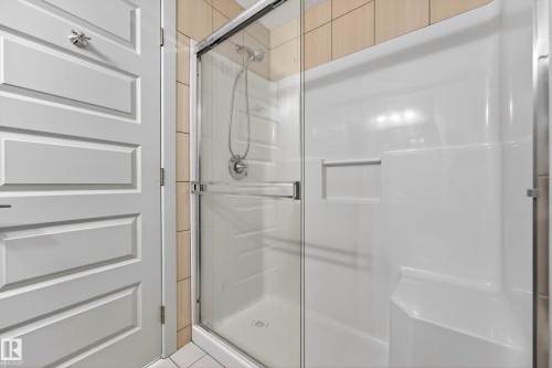 413 10530 56 Avenue, Edmonton, AB - Indoor Photo Showing Bathroom