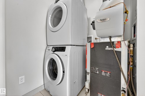 413 10530 56 Avenue, Edmonton, AB - Indoor Photo Showing Laundry Room