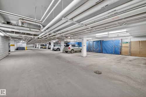 413 10530 56 Avenue, Edmonton, AB - Indoor Photo Showing Garage