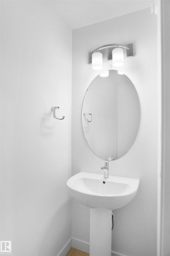 22903 80 Avenue, Edmonton, AB - Indoor Photo Showing Bathroom