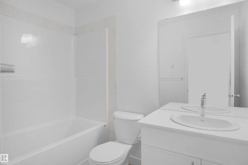 22903 80 Avenue, Edmonton, AB - Indoor Photo Showing Bathroom