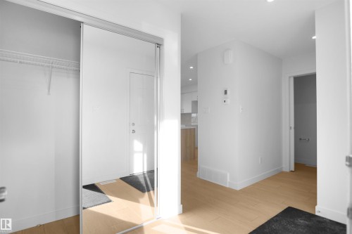 22903 80 Avenue, Edmonton, AB - Indoor Photo Showing Other Room