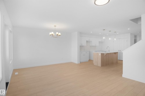22903 80 Avenue, Edmonton, AB - Indoor Photo Showing Kitchen