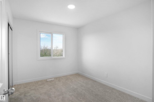 8719 183 Avenue, Edmonton, AB - Indoor Photo Showing Other Room