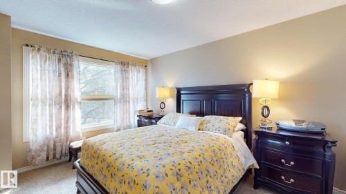 11844 125 Street, Edmonton, AB - Indoor Photo Showing Bedroom