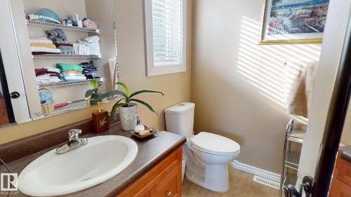 11844 125 Street, Edmonton, AB - Indoor Photo Showing Bathroom