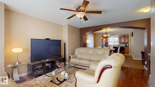 11844 125 Street, Edmonton, AB - Indoor Photo Showing Living Room