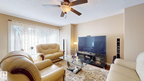 11844 125 Street, Edmonton, AB - Indoor Photo Showing Living Room