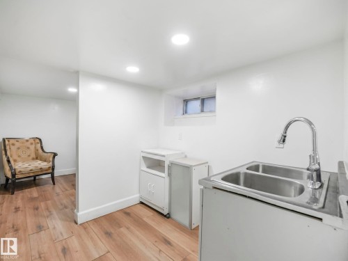 9632 106A Avenue, Edmonton, AB - Indoor