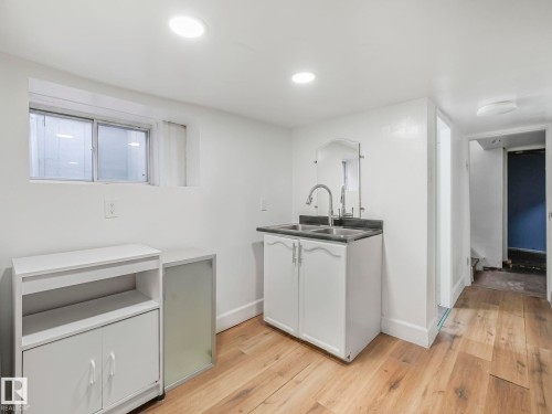 9632 106A Avenue, Edmonton, AB - Indoor