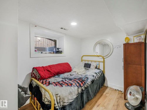 9632 106A Avenue, Edmonton, AB - Indoor Photo Showing Bedroom