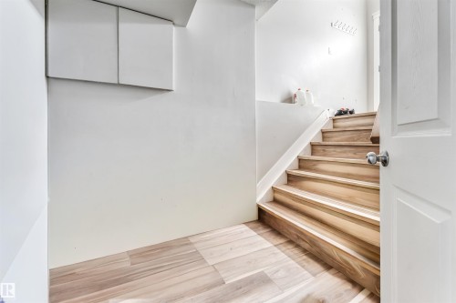 3228 18 St, Edmonton, AB - Indoor Photo Showing Other Room