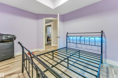 3228 18 St, Edmonton, AB - Indoor Photo Showing Bedroom