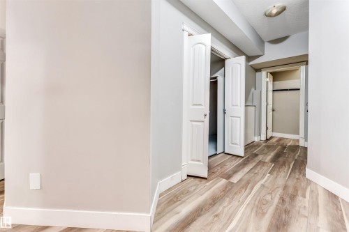 3228 18 St, Edmonton, AB - Indoor Photo Showing Other Room