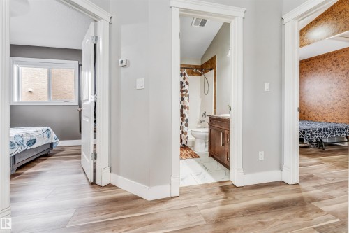 3228 18 St, Edmonton, AB - Indoor