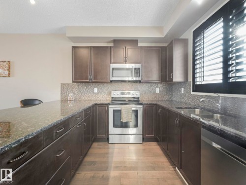 8119 Chappelle Way, Edmonton, AB - Indoor Photo Showing Kitchen With Double Sink With Upgraded Kitchen