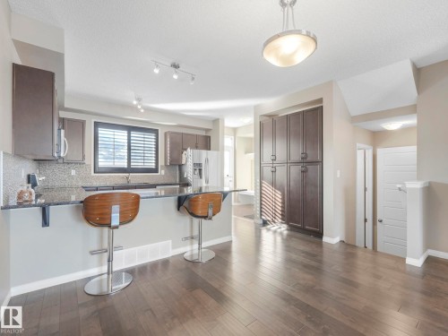 8119 Chappelle Way, Edmonton, AB - Indoor Photo Showing Kitchen With Upgraded Kitchen