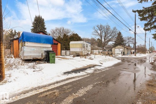 Image quality insufficient for description - 7703 77 Avenue, Edmonton, AB 