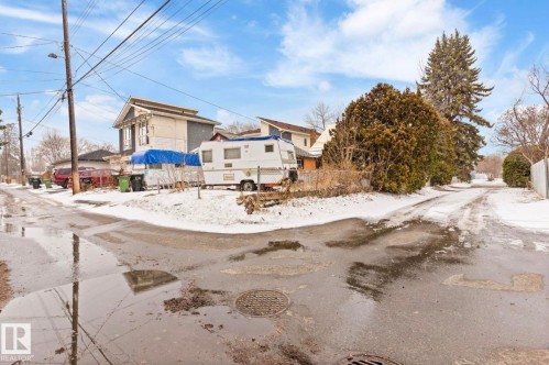 Image quality insufficient for description - 7703 77 Avenue, Edmonton, AB 