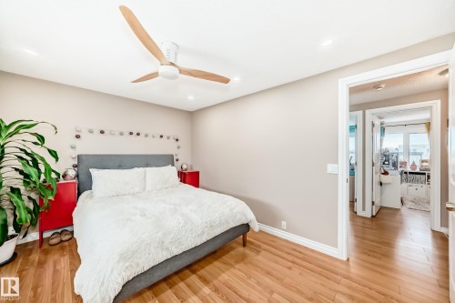 3207 139 Avenue, Edmonton, AB - Indoor Photo Showing Bedroom